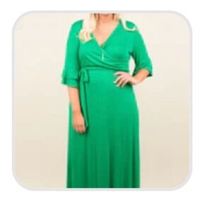 NWOT emerald green maxi dress. 1X